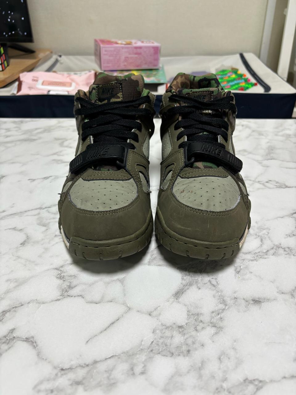 한정판 나이키 트레이너3 270