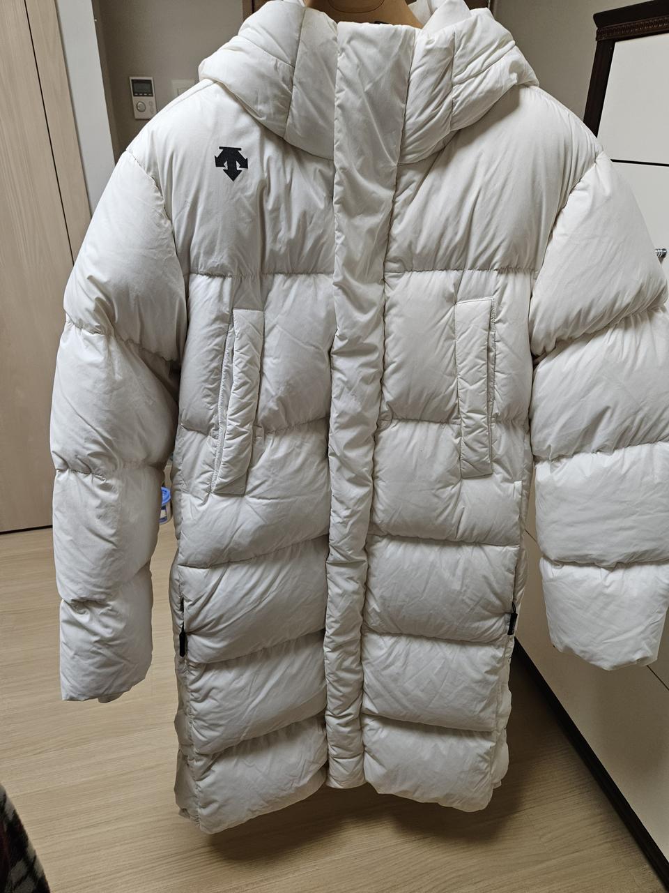 데상트 롱패딩팔아요 (100) 거의새것