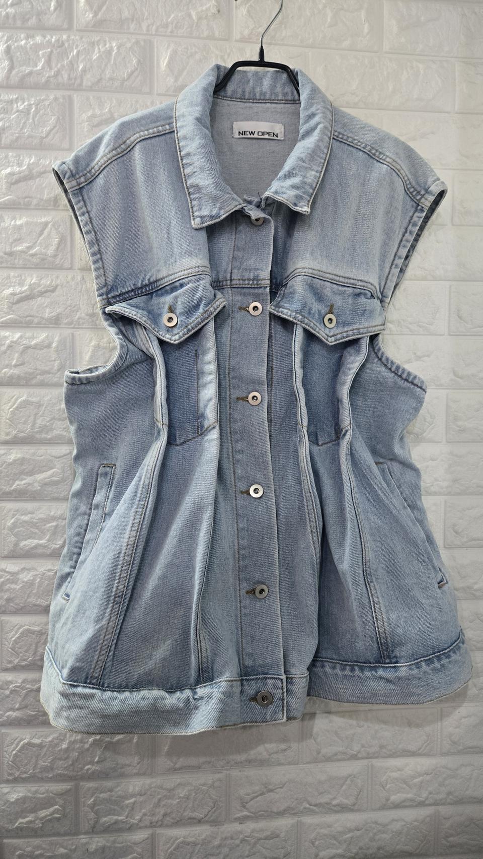 핀턱 데님 베스트