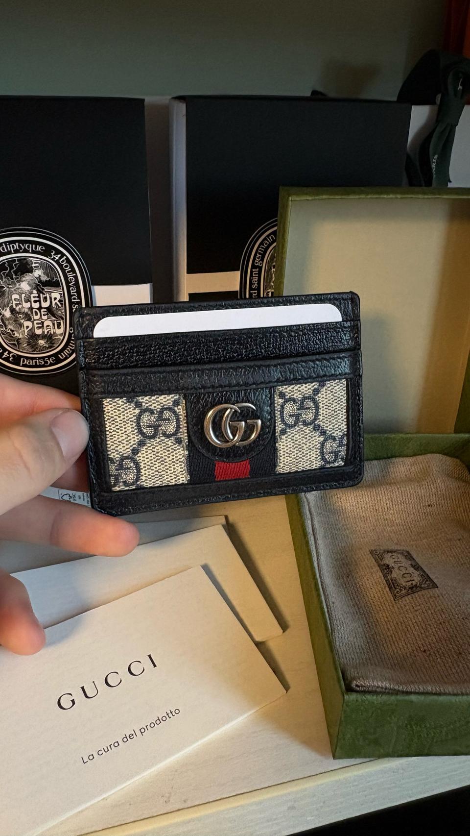 구찌 오피디아 GG 카드지갑