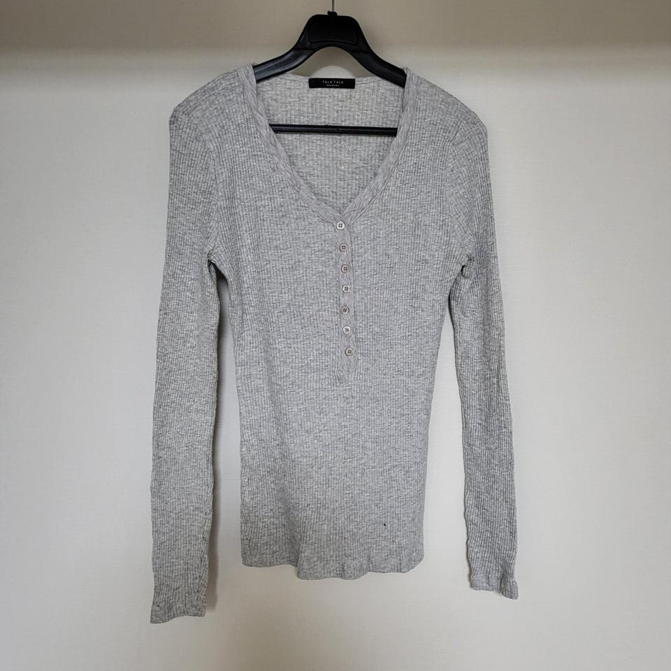 그레이 모달 단추 긴팔 티