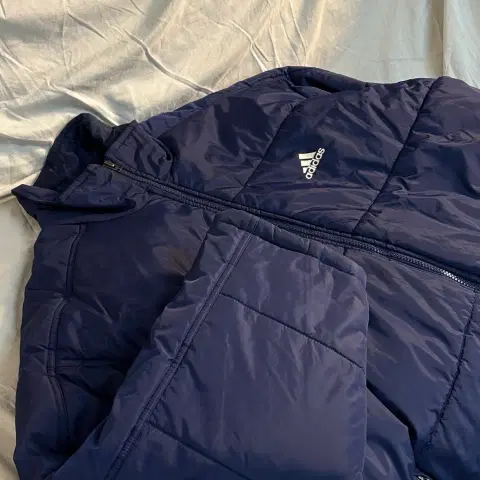 아디다스 올드스쿨 네이비 패딩 점퍼