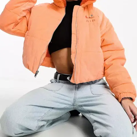 [택포] 나이키 2023 우먼스 에어 써마핏 코듀로이 자켓 90