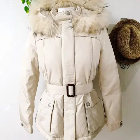빈폴 트렌치자켓형 숏패딩 95 베이지아이보리 라쿤털후드 여성덕다운