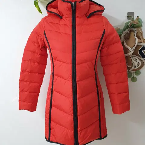 루이까스텔 여성골프 오리털패딩 90 오렌지 블랙라인 후드