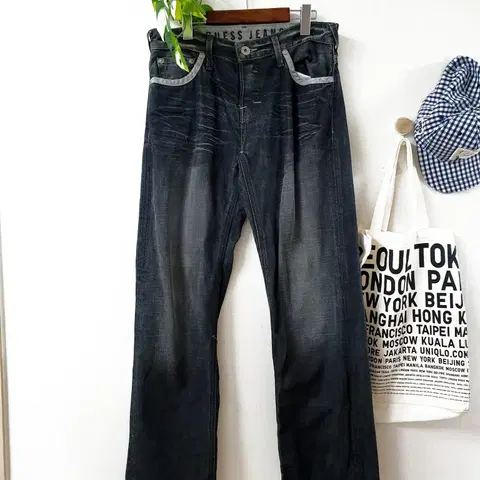 게스 올드스쿨 스트레이트 남성워싱청바지 32인치 블랙