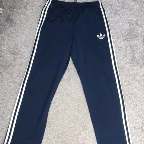아디다스 바지 파이어버드 트랙 팬츠 네이비 105