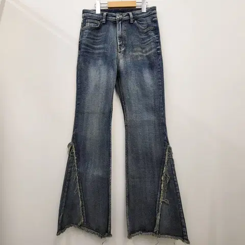 leey 엘이이와이 테슬 부츠컷 팬츠