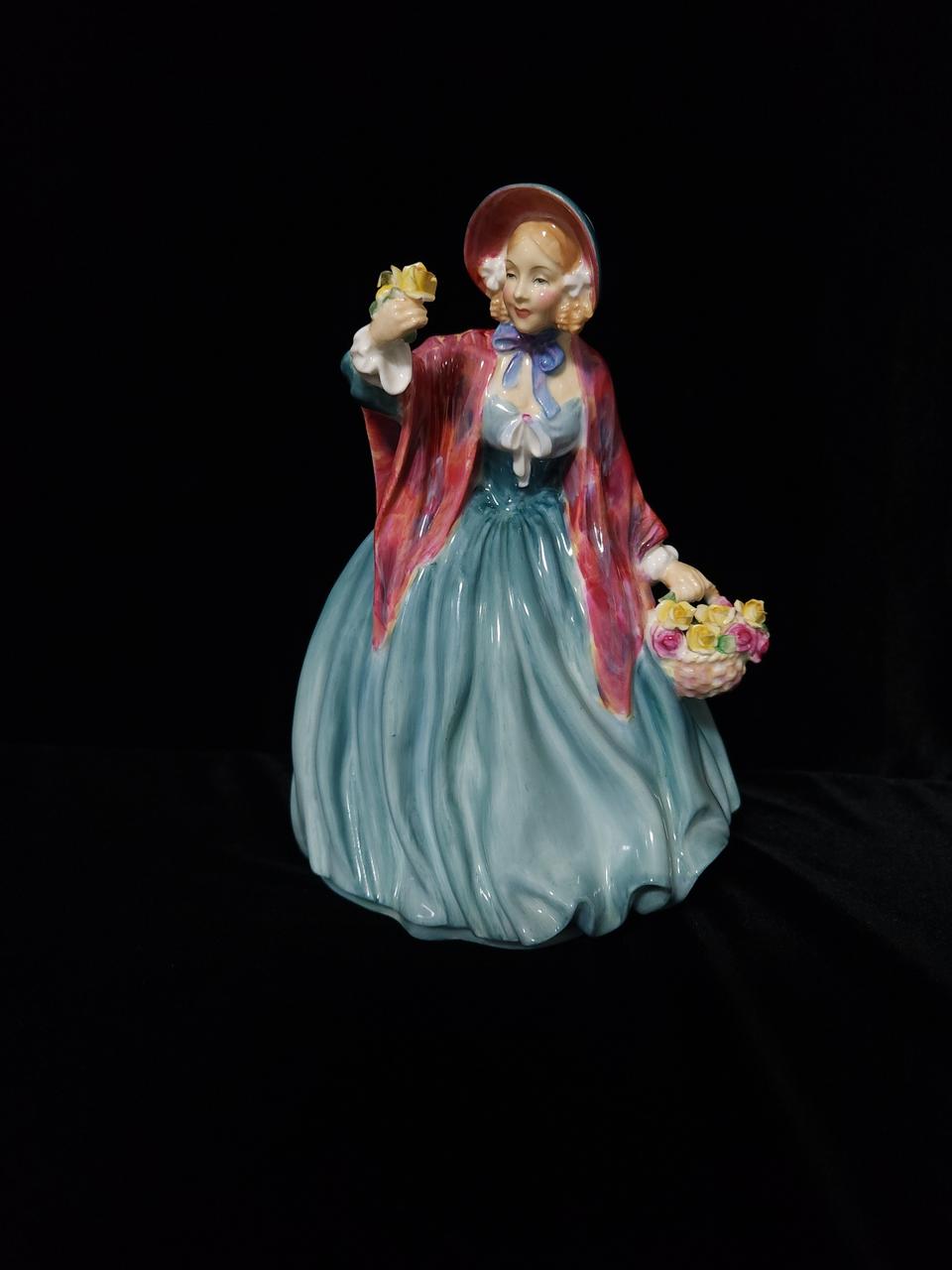 로얄 덜튼 피겨린.레이디 샤미안