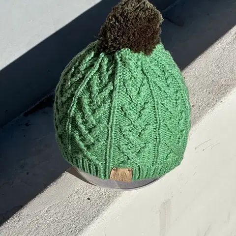 [S-M] 빈티지 케이블 니트 폼폼 비니 모자
