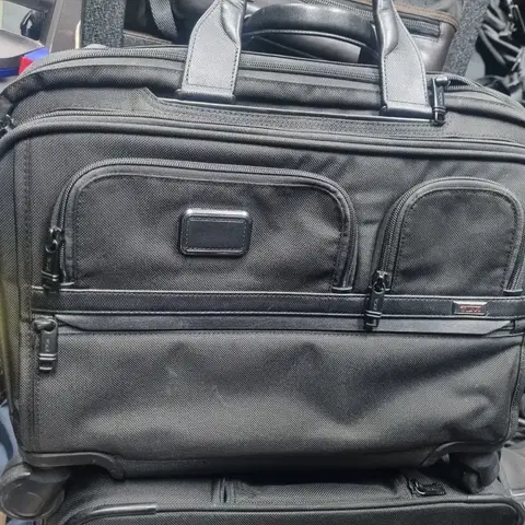 투미 알파3 4휠 기내용캐리어