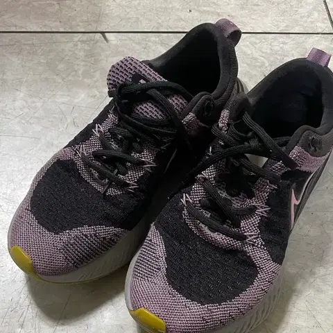 나이키 리액트 인피니티 런 플라이니트 245