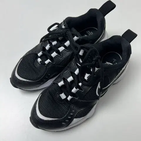 나이키 에어 하이츠 여성 운동화신발 230