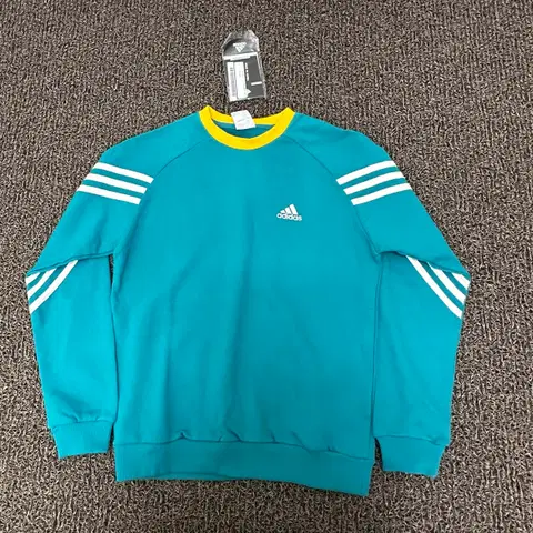 새상품 아디다스 키즈 맨투맨 티셔츠 청록색 145사이즈