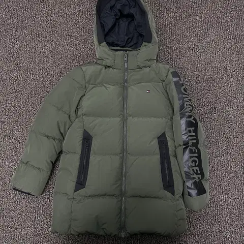 [140] 타미힐피거 키즈 덕다운 패딩 점퍼 140사이즈 카키