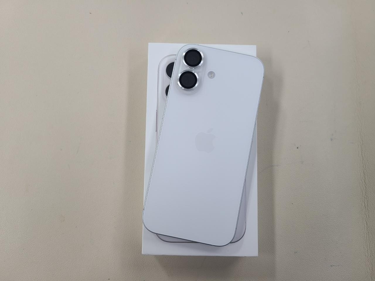 아이폰17 256G 밧데리100프로 풀박스 실사용4개월^^