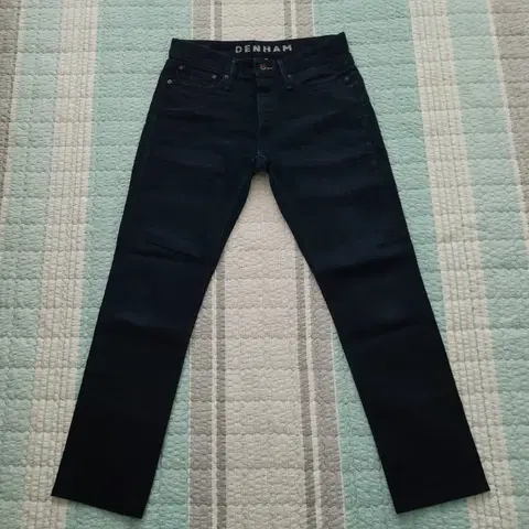 덴함 DENHAM. 레이져 다크블루 스트레치 슬림진 30사이즈.