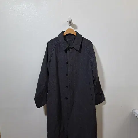 유니클로 남성 헤링본 발마칸 코트 M (패871)