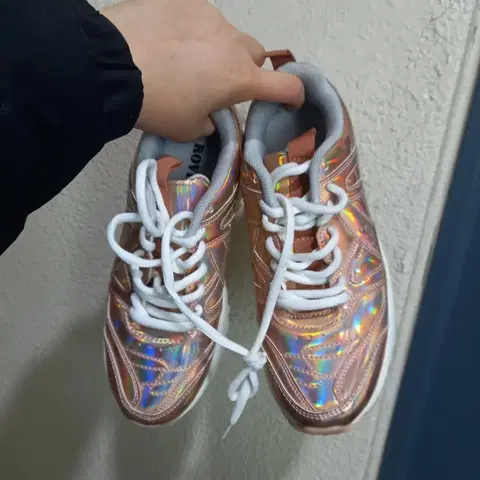 금강 로버스 로즈골드 홀로그램 운동화225