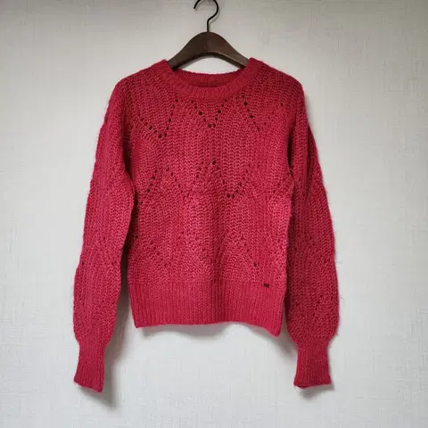 아베크롬비 핑크색 니트 스웨터 펀칭 긴팔 XS