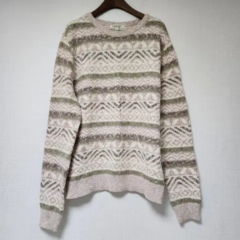 써스데이아일랜드 패턴 니트 105