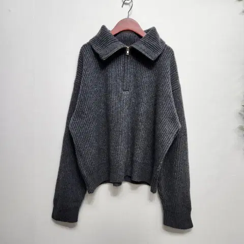 스트디오톰보이 23'FW 골지 하프집업 니트