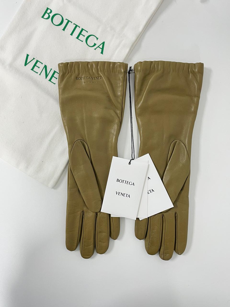 새상품 보테가 베네타 나파 레더 가죽 장갑