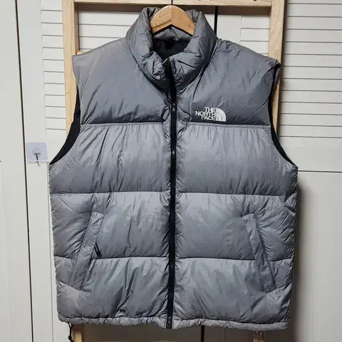 노스페이스 700 눕시 라이트 그레이 조끼 패스트 패딩 자켓