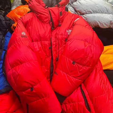 노스페이스 써밋 800 발토로 105