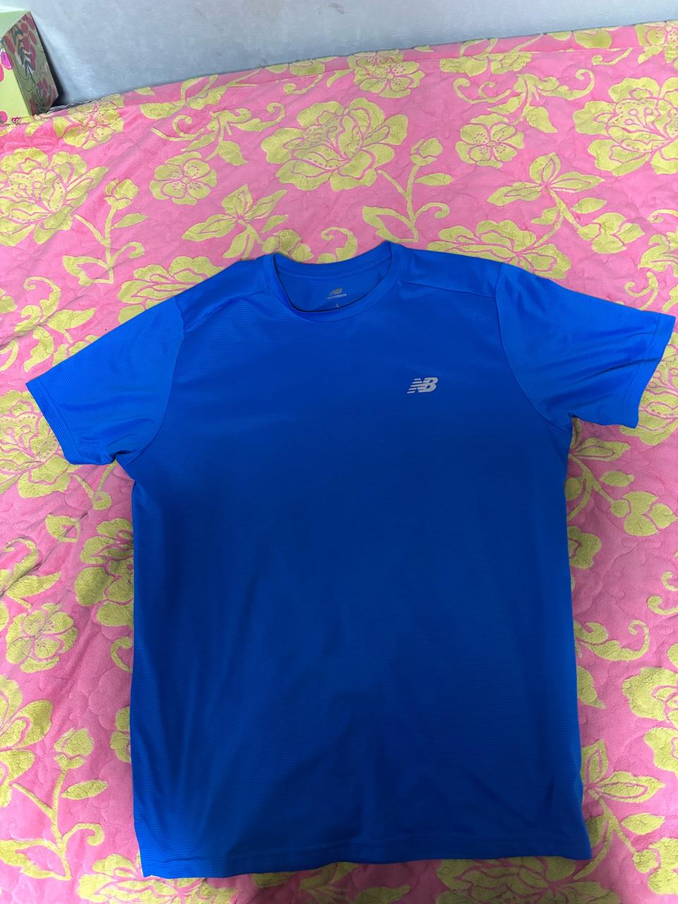 뉴발란스 드라이핏 반팔티 L사이즈 실착1회 새상품급 판먀