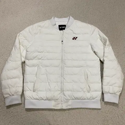 요넥스 화이트 점퍼 100