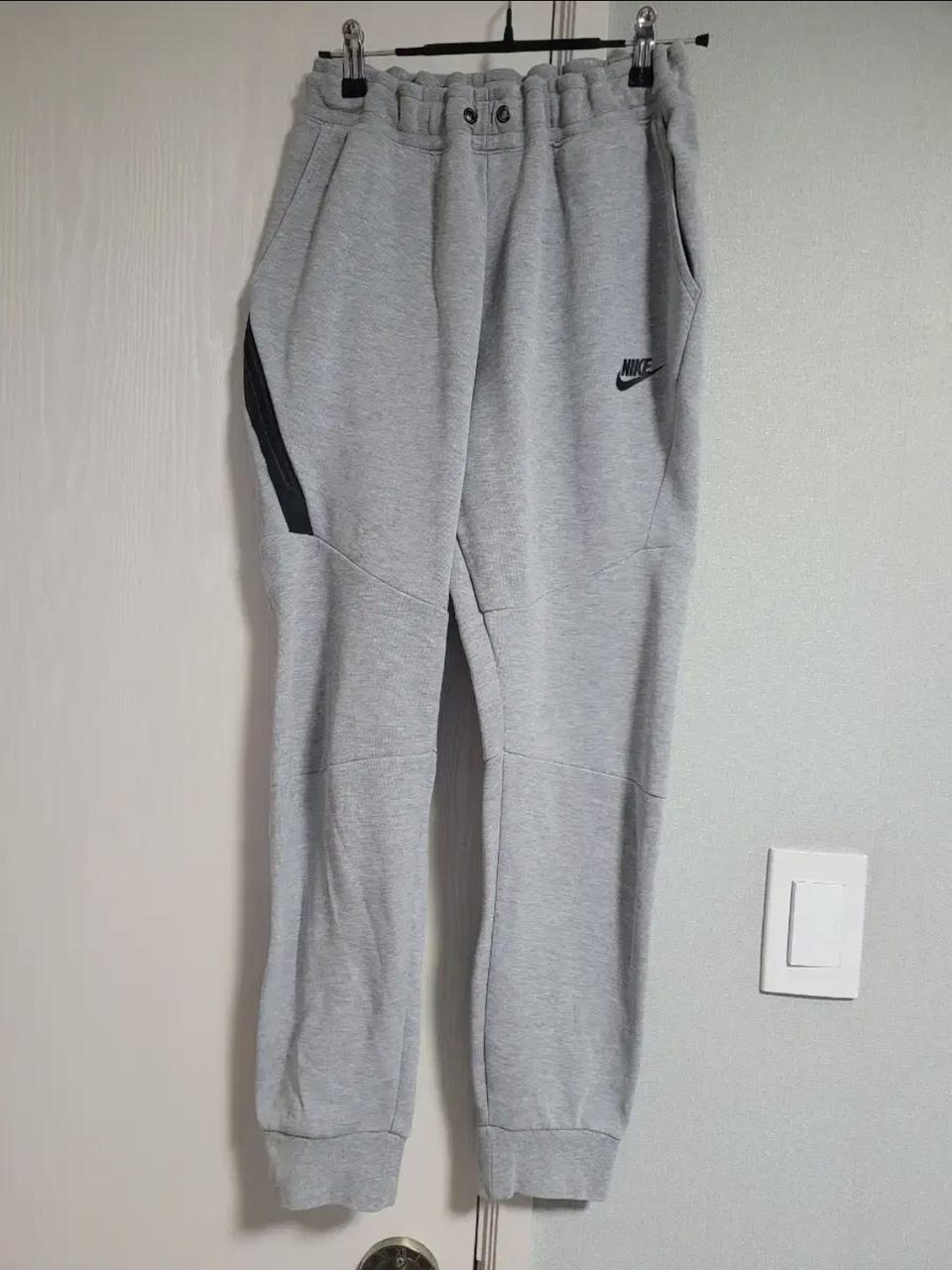 나이키 테크팩 바지 M~L팔아요