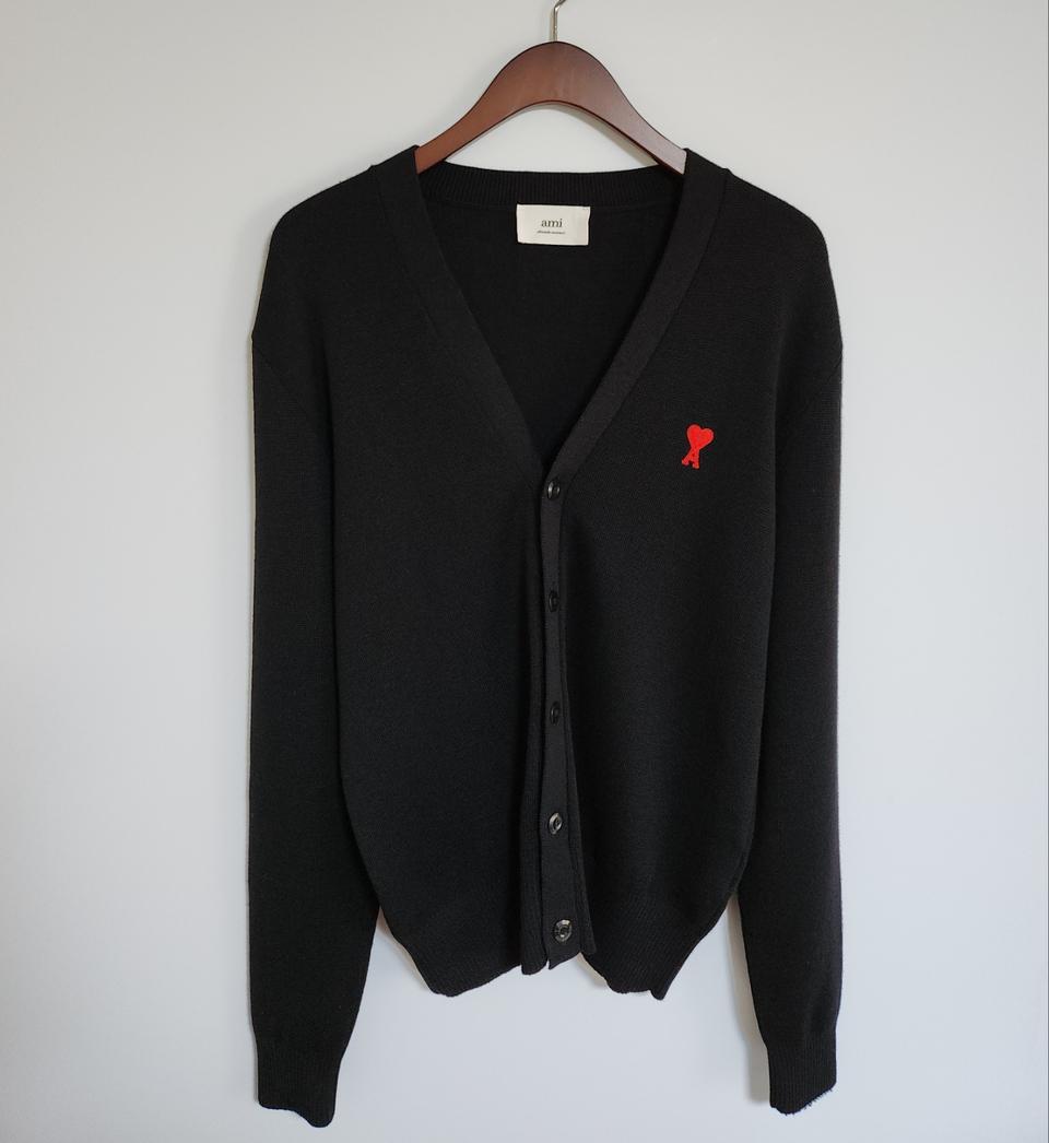 [M] 아미 블랙 스몰 하트자수 가디건 BFHK305