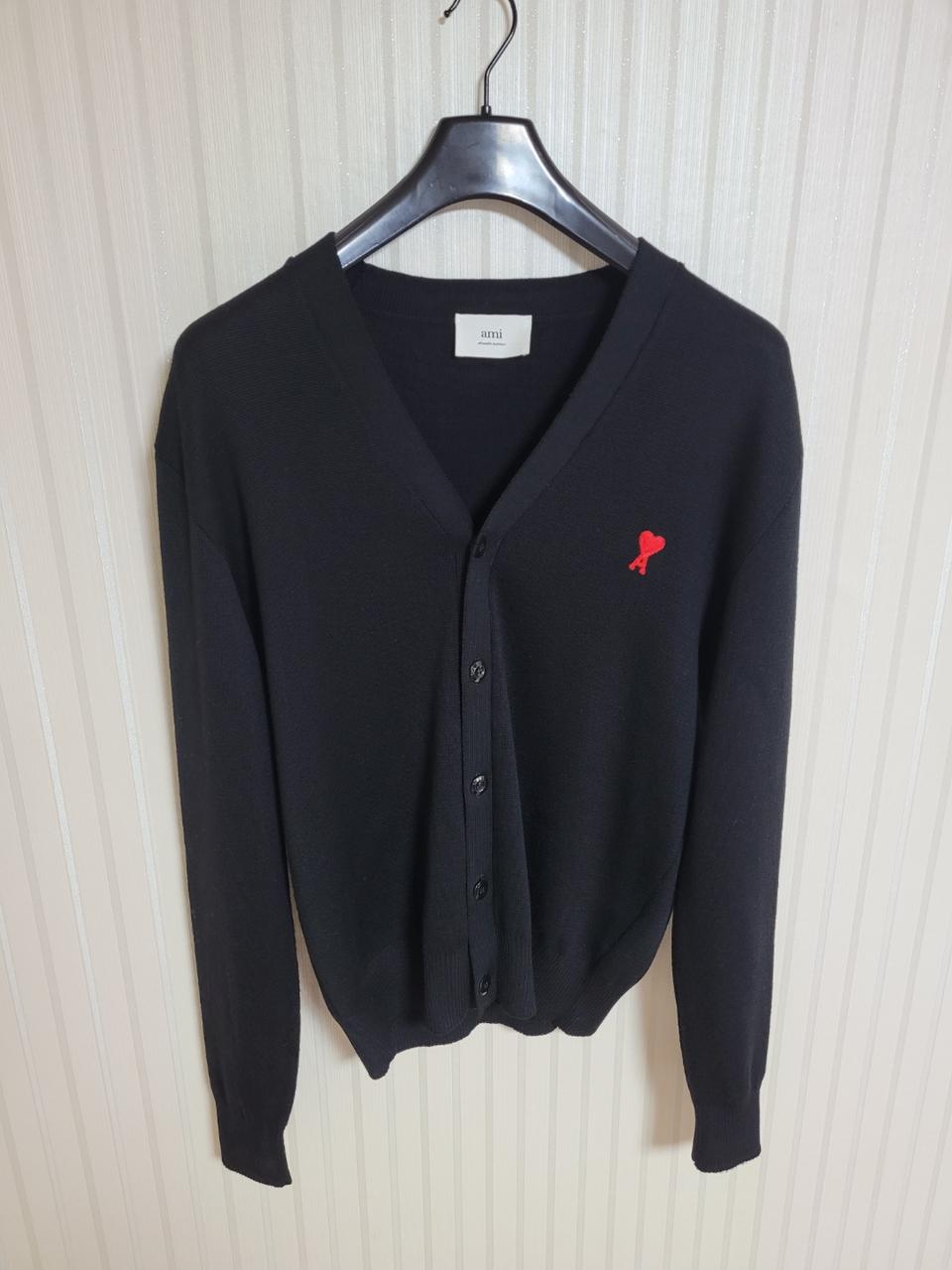 [S] 아미 블랙 스몰 하트자수 가디건 BFHK305