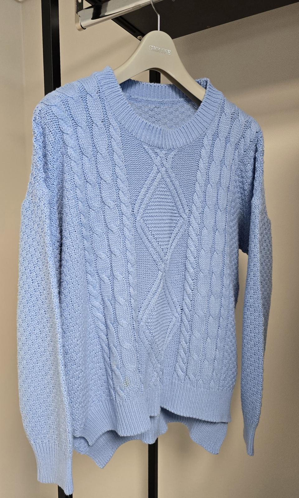 스카이블루 라운드 언발 니트(사이즈free.부드러워요!)