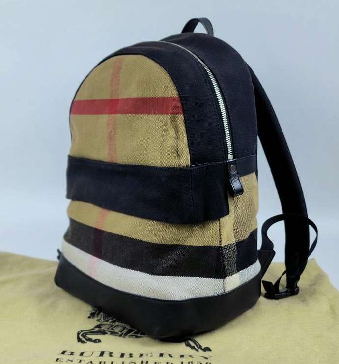 정품 버버리 체크백팩 상태훌륭