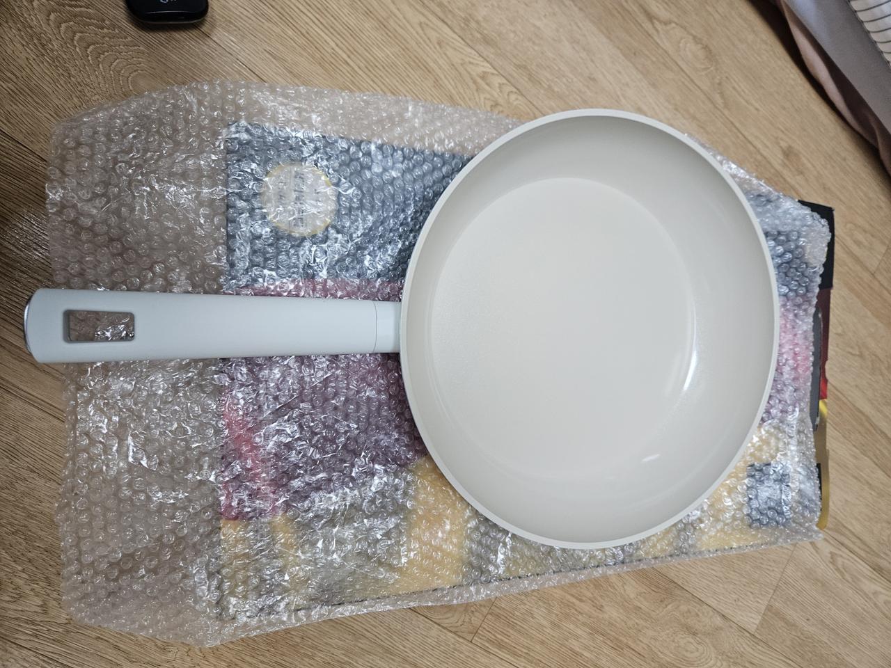 새상품 랑펠로 세라믹 IH 프라이팬 28cm 택포28000