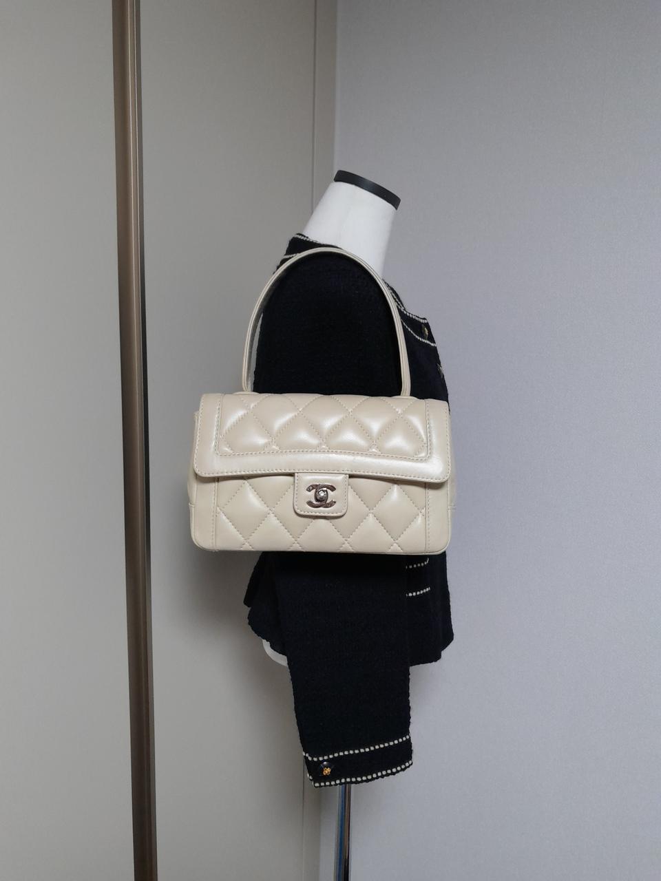 샤넬 빈티지 플랩백 아이보리