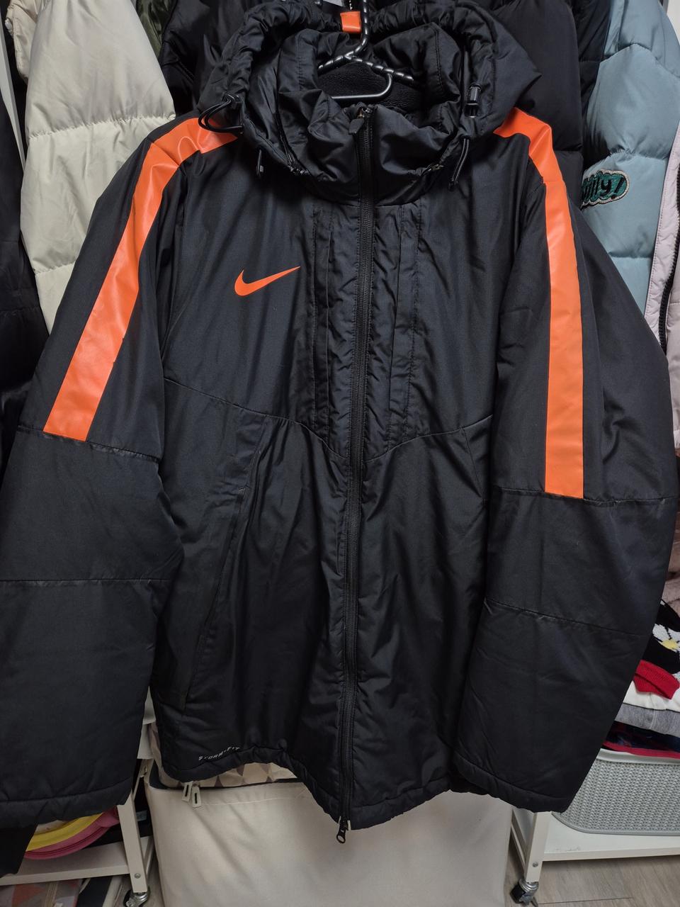 나이키 스톰핏 패딩(L)