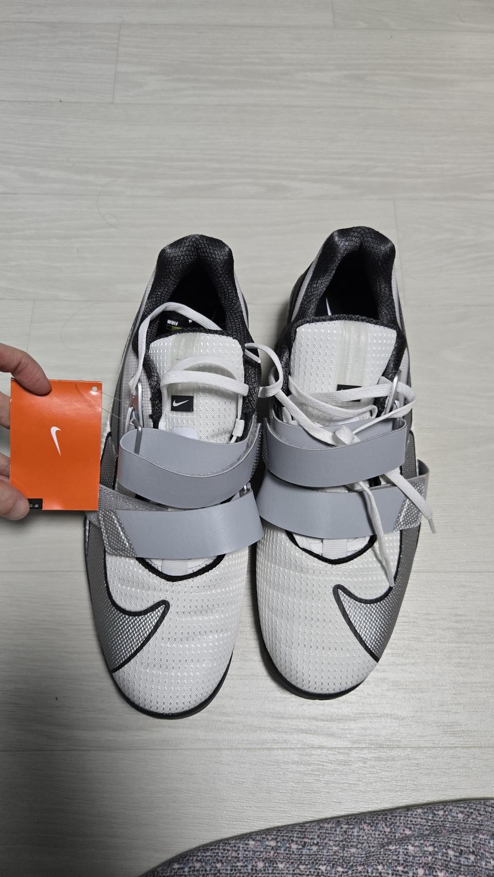 나이키 로말레오4 SE 305mm 판매합니다 왕발 빅사이즈 헬스화 역도화