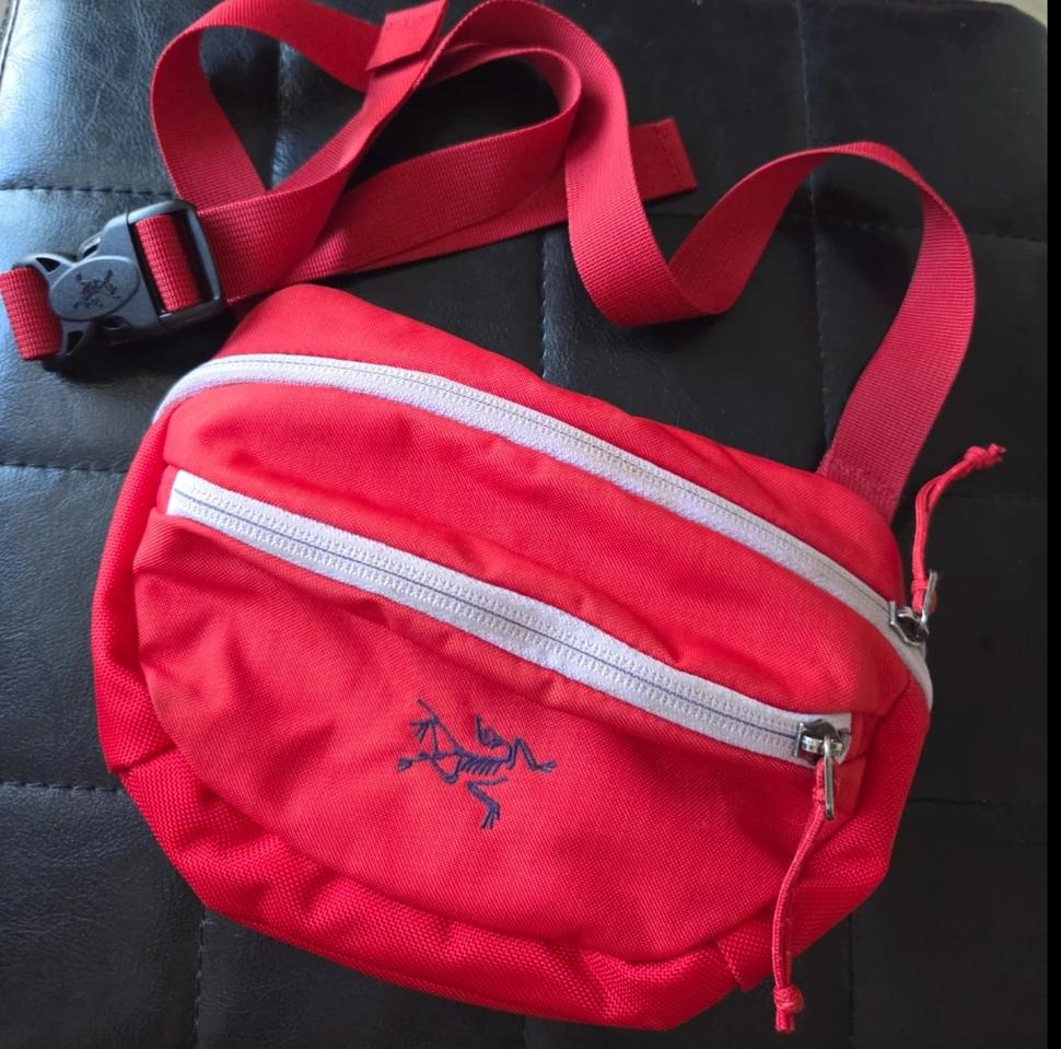 아크테릭스 웨이스트백 레드