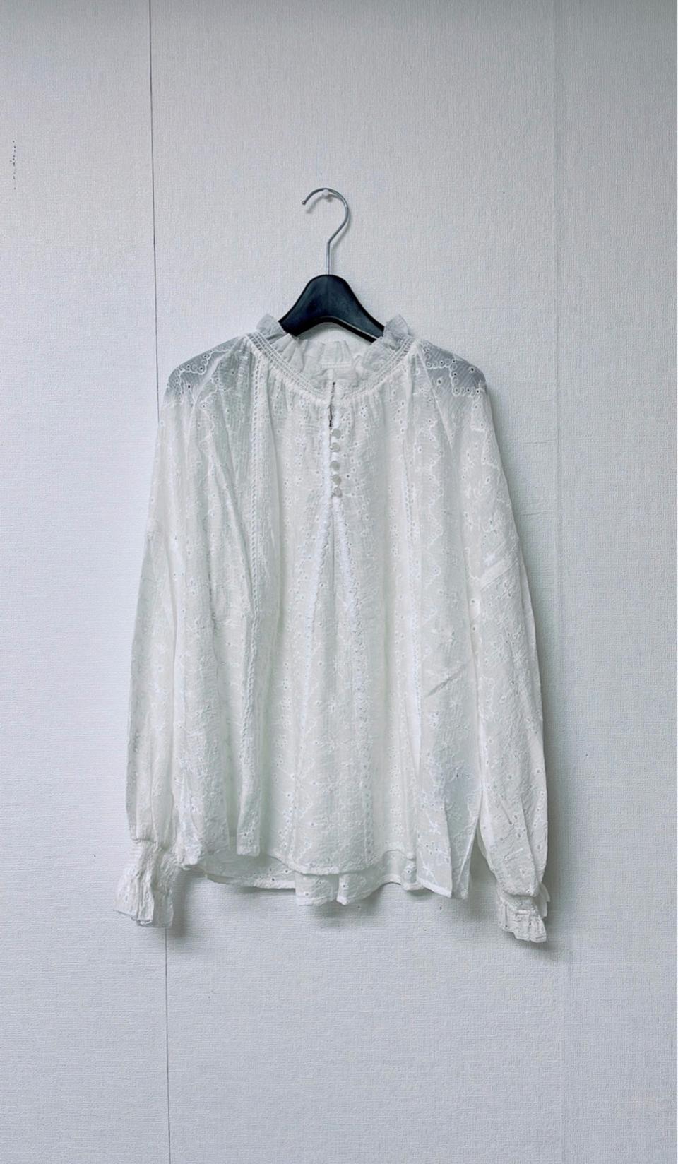 드베로타 블라우스(이너포함)