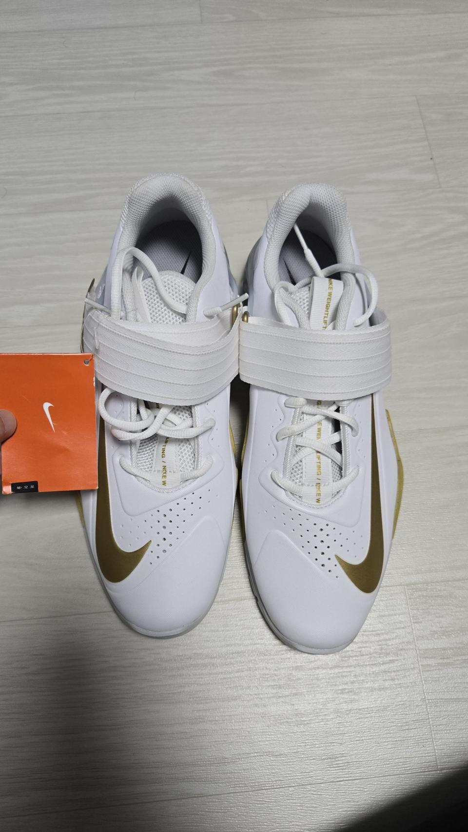 나이키 사발레오 역도화 헬스화 트레이너화 300mm 판매합니다