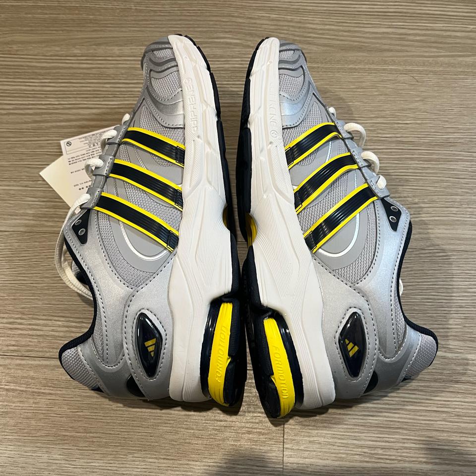 아디다스 스피리테인2000 실버 260 새제품