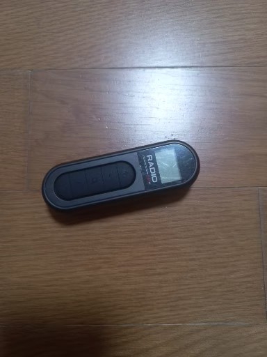 휴대용라디오+c타입 고속충전기1개 판매합니다~