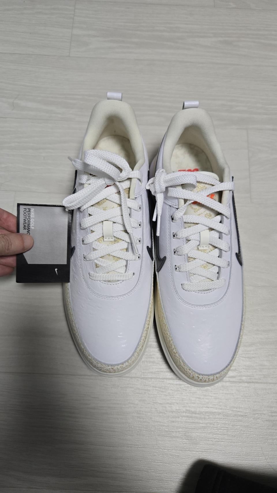 나이키 빅토리 투어4 NRG O25 270mm 판매합니다 골프화