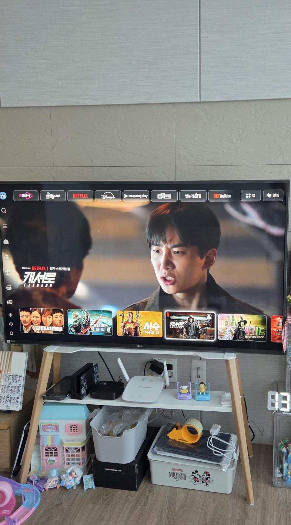 LG 55인치TV+3D안경2개+스탠드+벽걸이