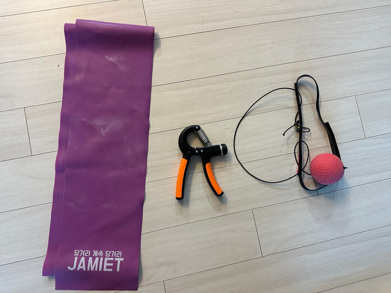 악력기, 고무 스트레칭 밴드, 순발력 펀치볼 운동기구 팝니다!