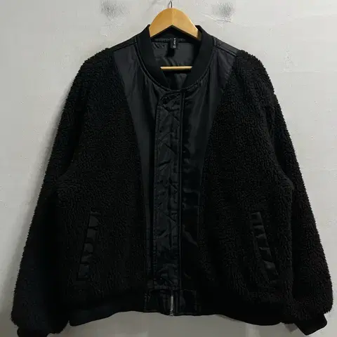 100-105 ATTNTIONROW 양털 뽀글이 후리스 점퍼 정품