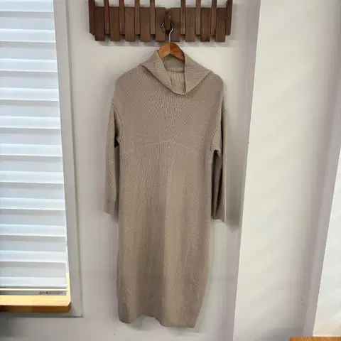 시스템 캐시미어 목폴라 롱 니트 원피스